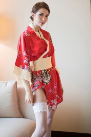 漂亮女教师在床